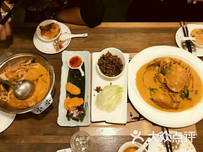 xiongmao体育|
囤菜季到了 东北大娘雇车屯300斤白菜 南方人表现很不明白(图2) 熊猫体育