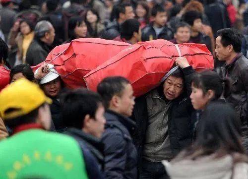 “xiongmao体育”
春运火车票明起开售！12306售票时间提前到5点 60岁以上优先摆设下铺(图4)