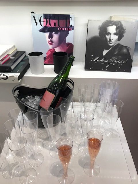 交通银行芜湖分行开展厅堂服务模式转型 与服务营销技巧培训:熊猫体育(图1) panda sports